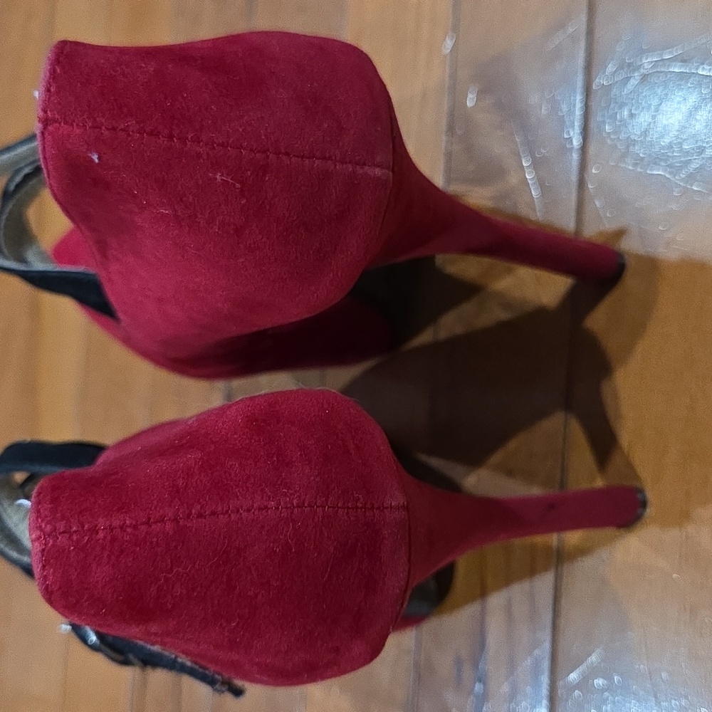 FRH 6inch Red Spike Heels with Black Straps - Picture 5 of 11